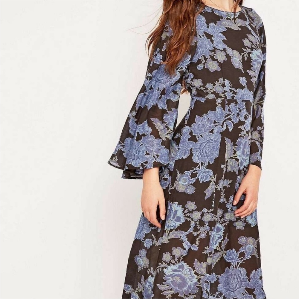 Perfect for Fall: Free People Melrose Bell Sleeve Floral Maxi Dress Size 8